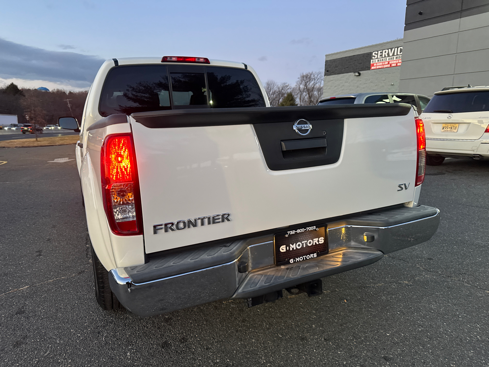 2021 Nissan Frontier Crew Cab SV Pickup 4D 5 ft 6