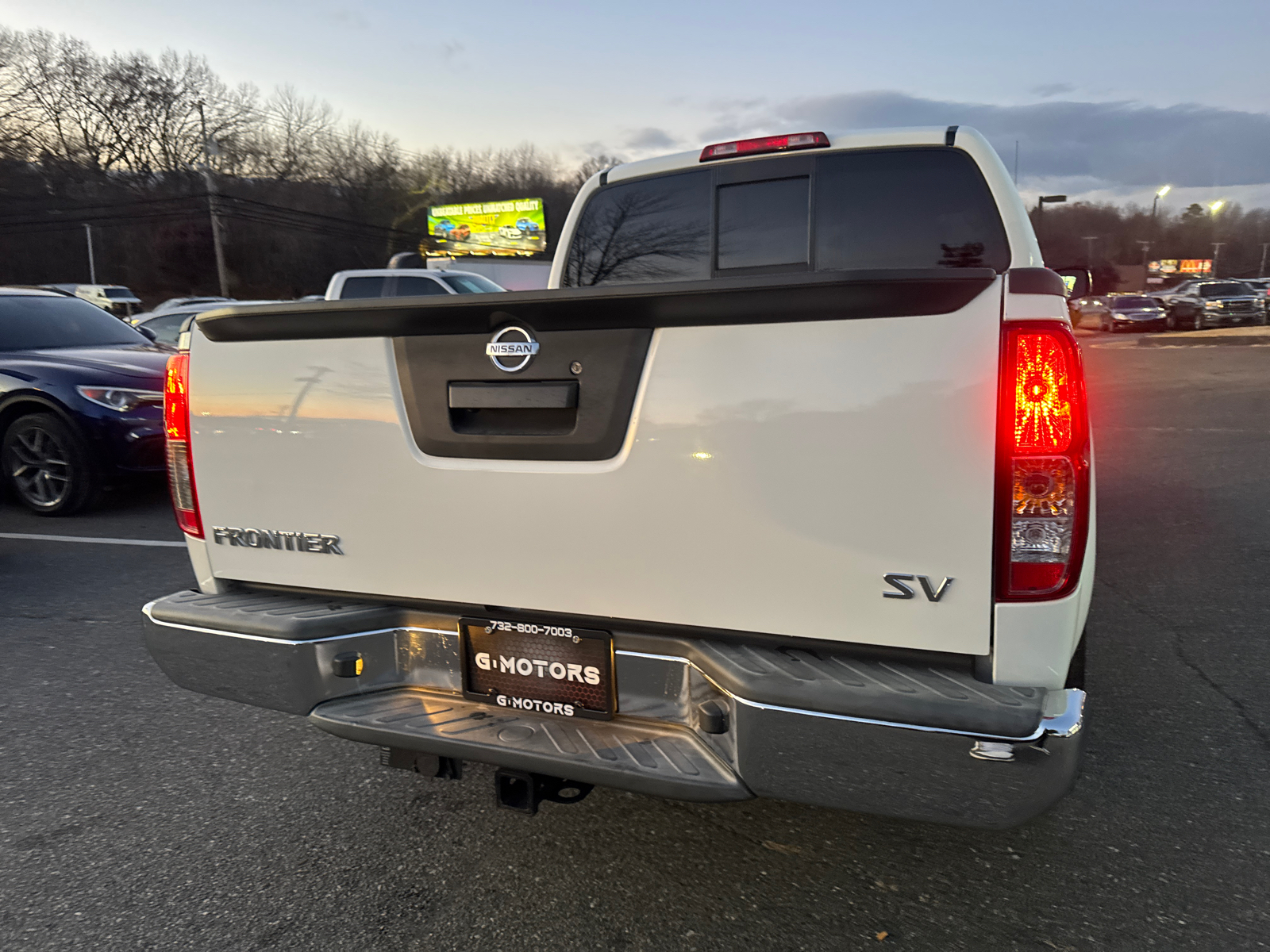 2021 Nissan Frontier Crew Cab SV Pickup 4D 5 ft 8