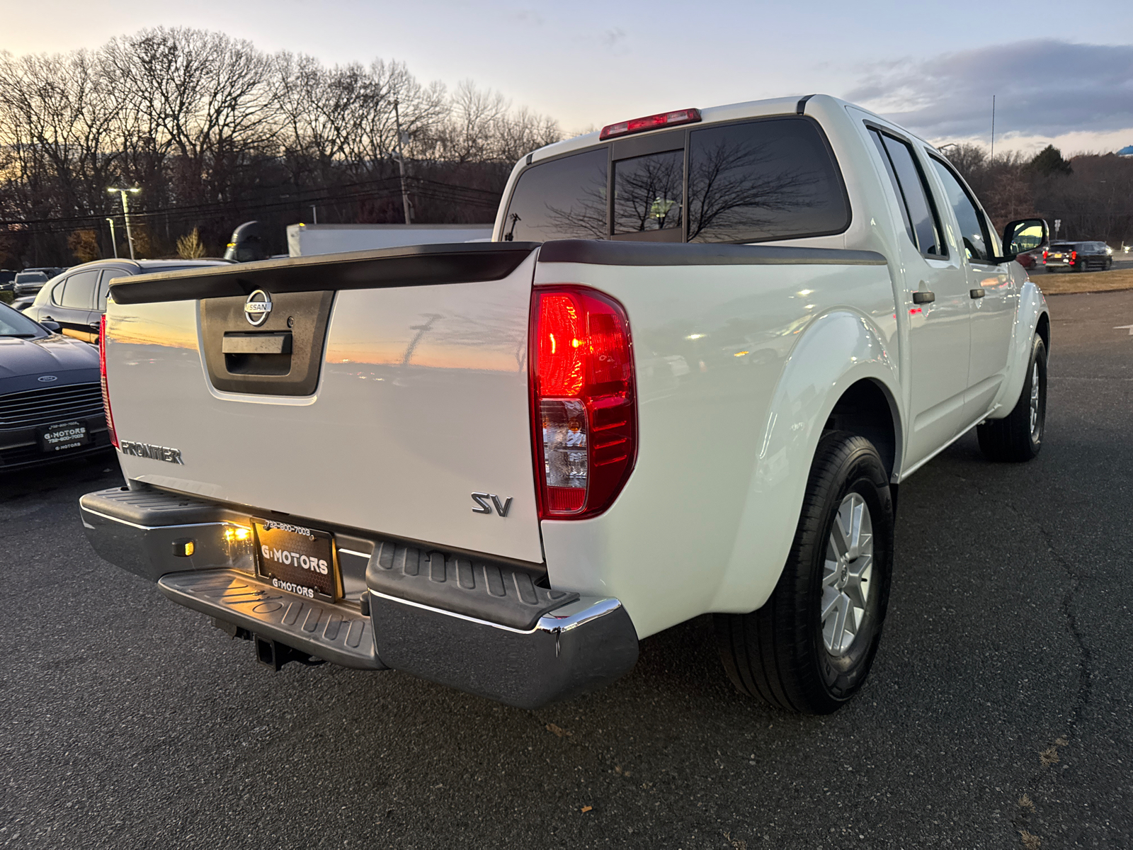 2021 Nissan Frontier Crew Cab SV Pickup 4D 5 ft 9