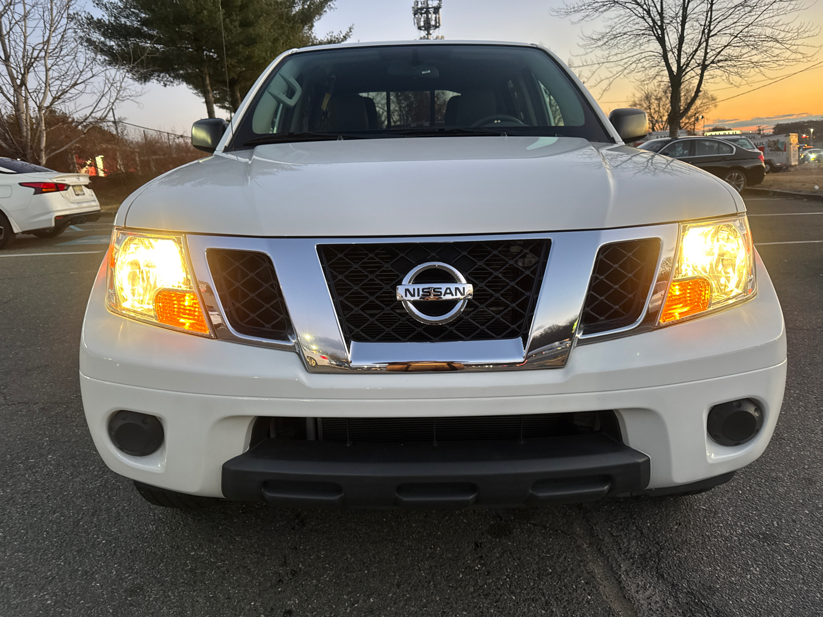 2021 Nissan Frontier Crew Cab SV Pickup 4D 5 ft 15