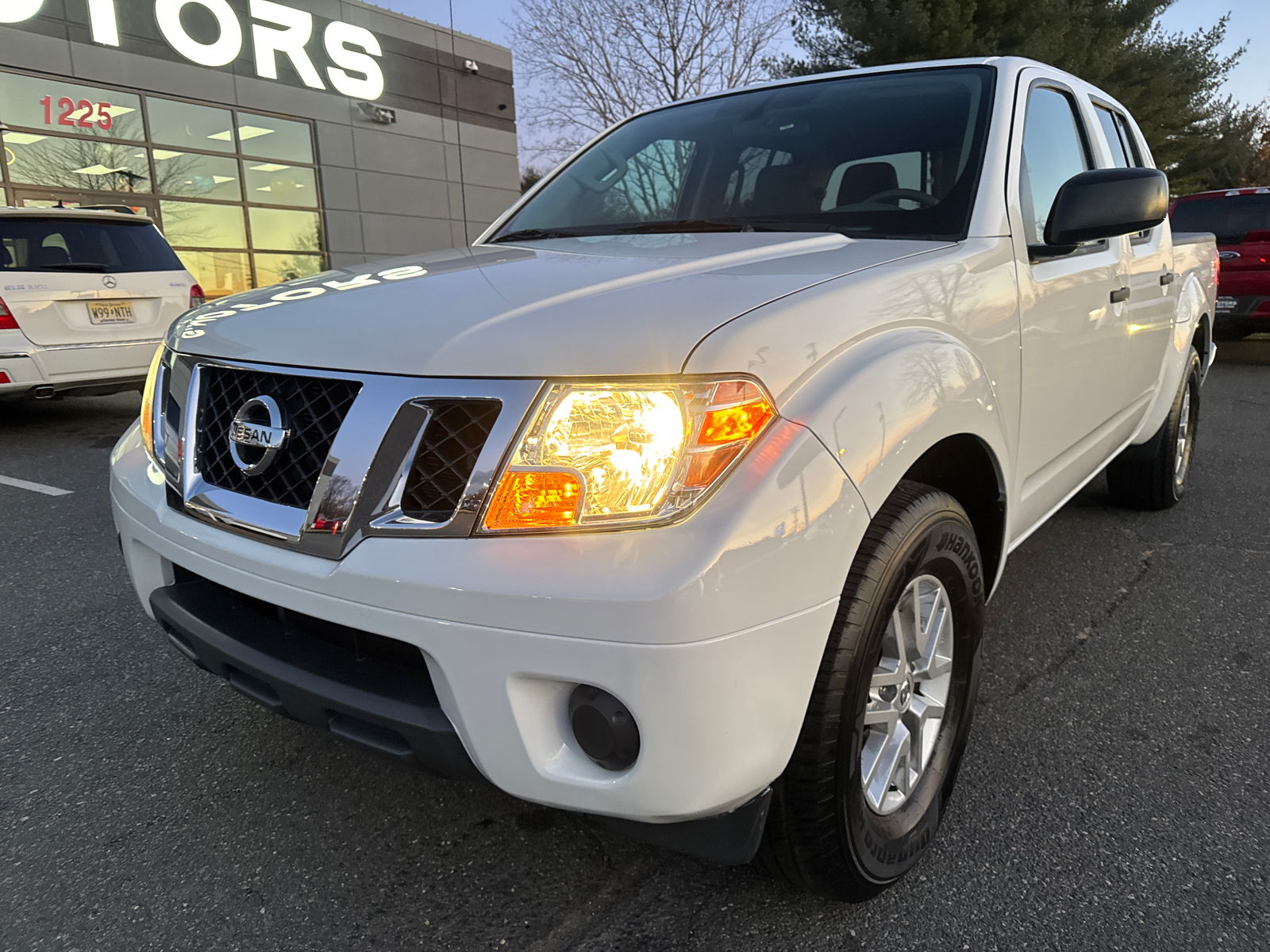 2021 Nissan Frontier Crew Cab SV Pickup 4D 5 ft 17