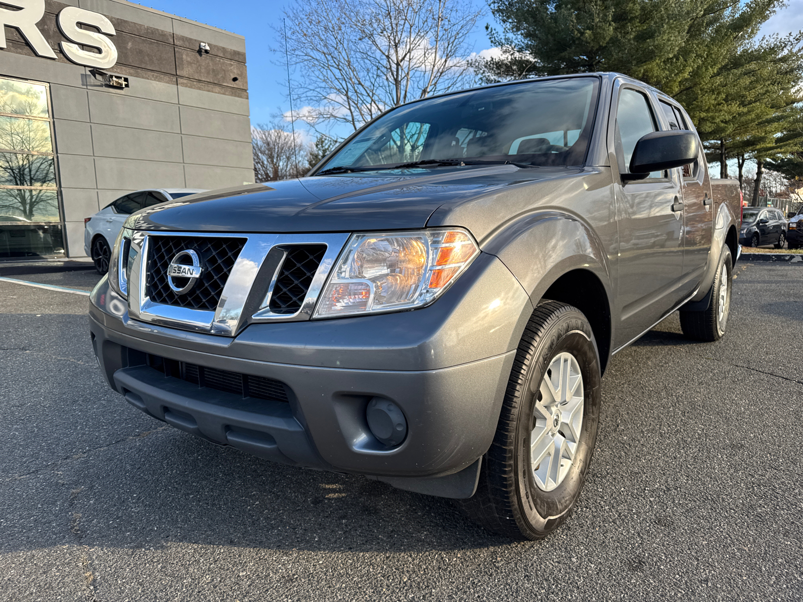 2019 Nissan Frontier  1