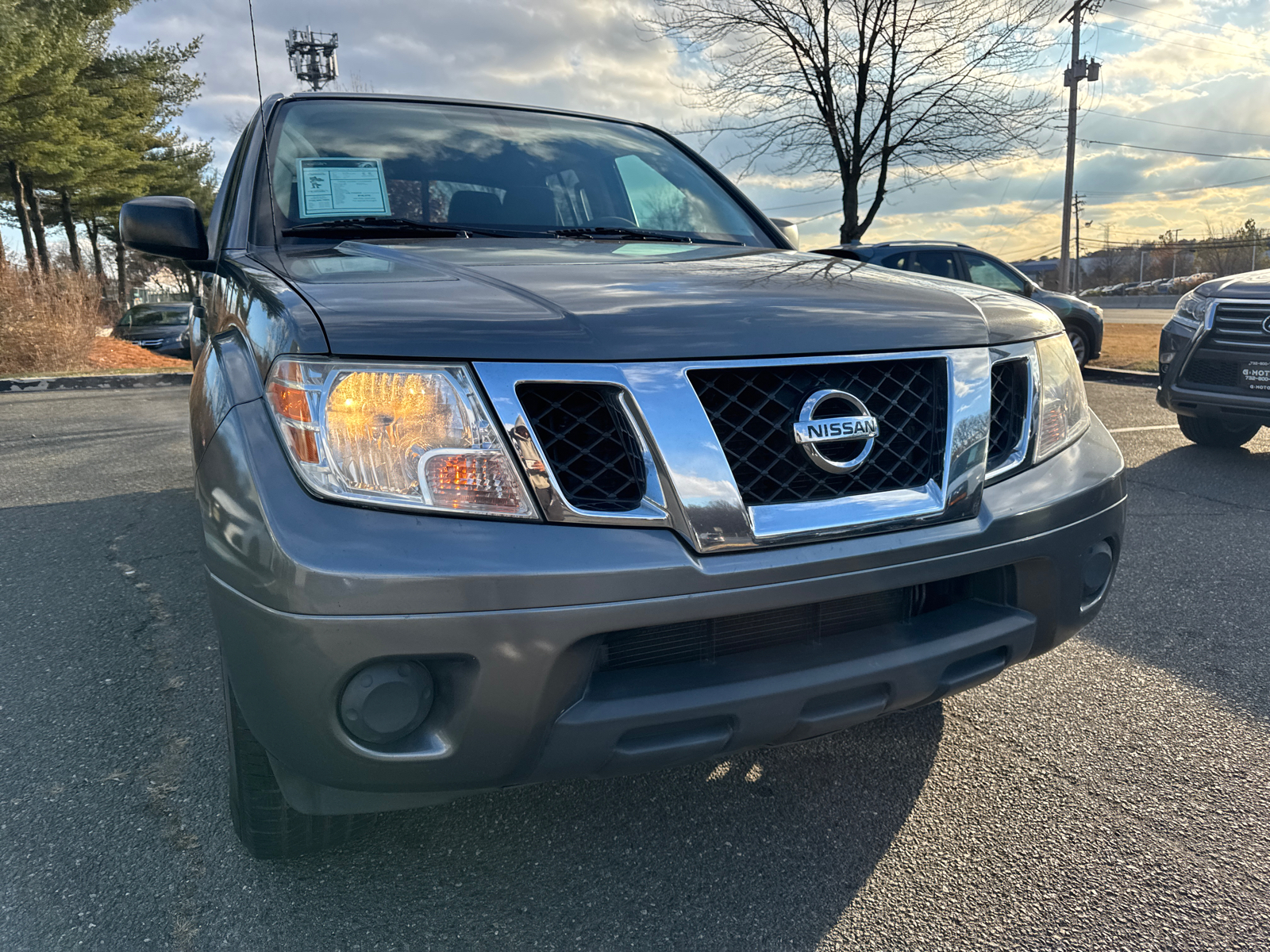 2019 Nissan Frontier  14