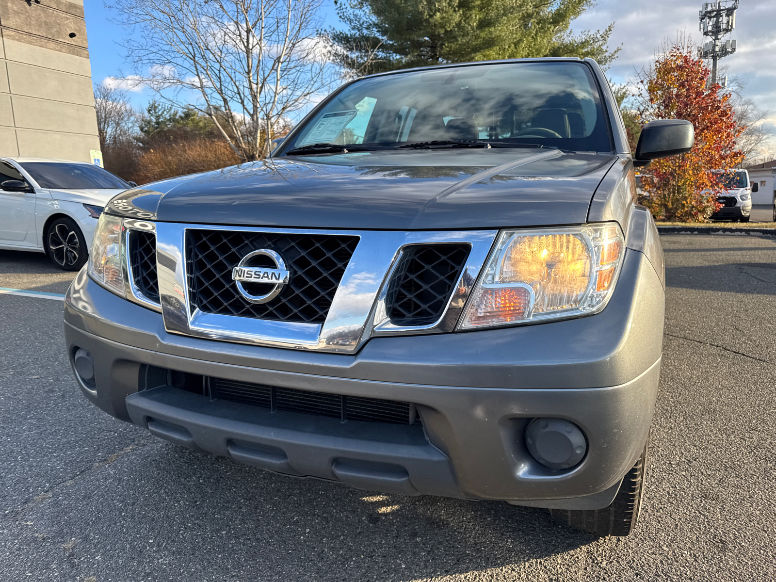 2019 Nissan Frontier  16