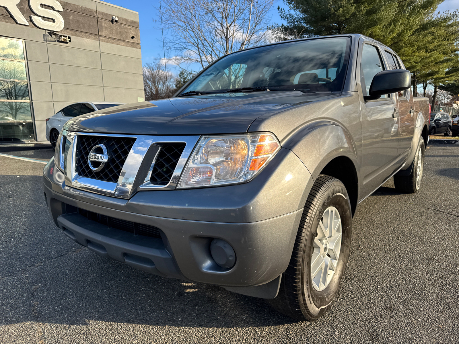 2019 Nissan Frontier  17