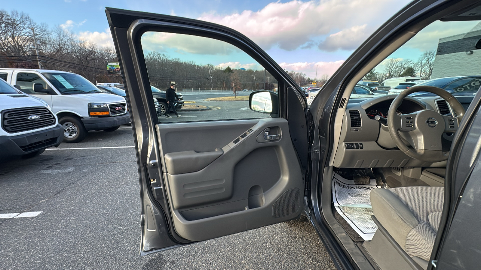 2019 Nissan Frontier  29