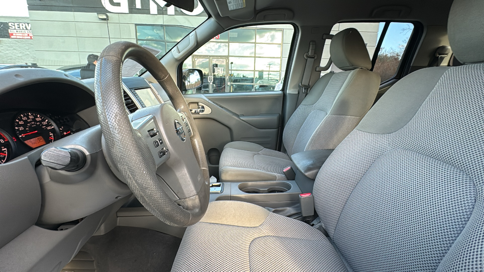 2019 Nissan Frontier  32