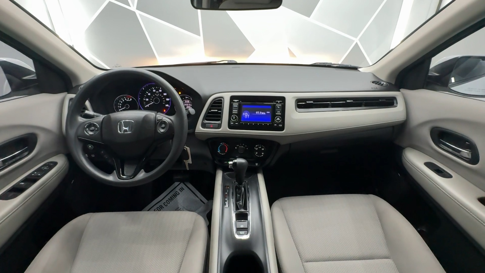 2018 Honda HR-V LX Sport Utility 4D 54