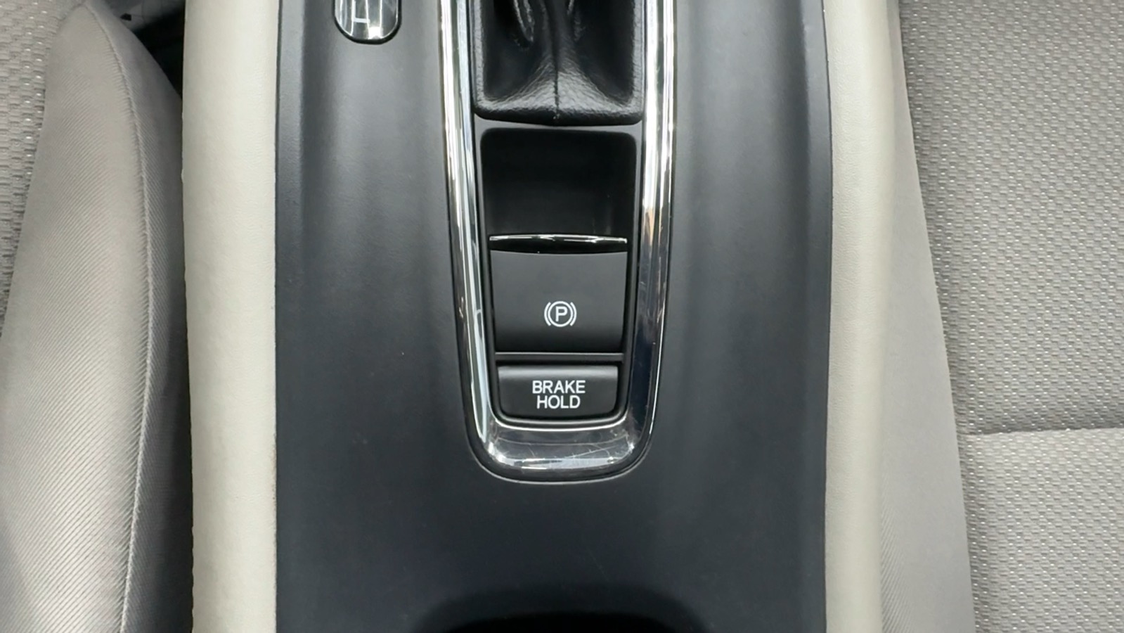 2018 Honda HR-V LX Sport Utility 4D 62