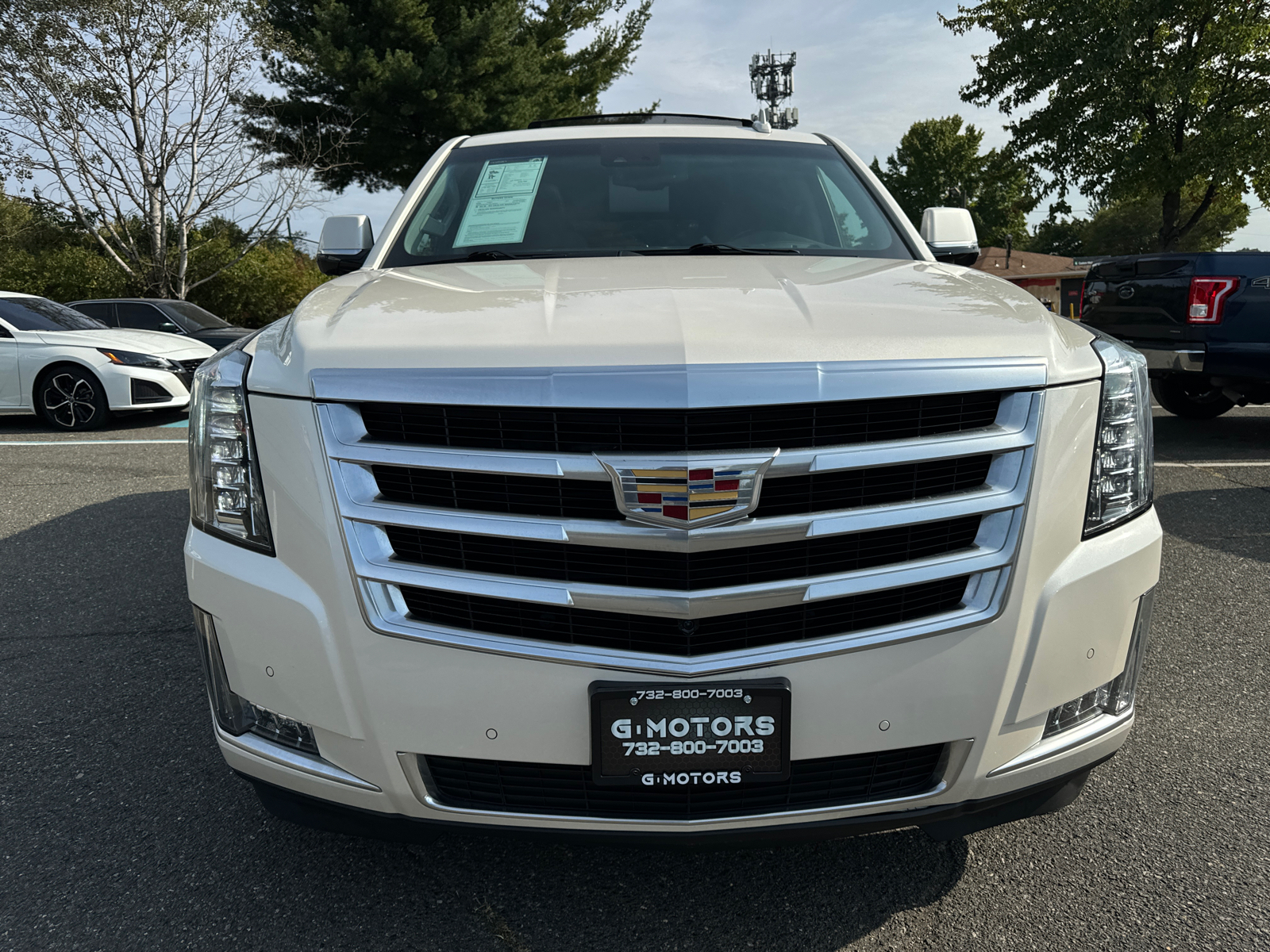 2015 Cadillac Escalade Luxury Sport Utility 4D 9