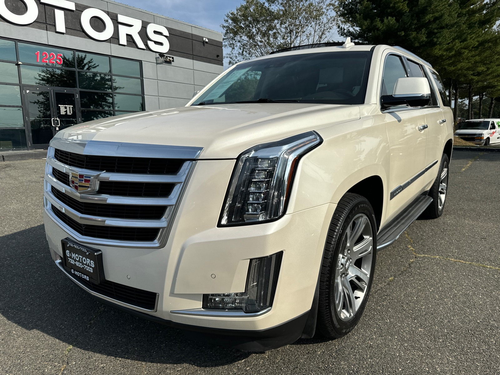 2015 Cadillac Escalade Luxury Sport Utility 4D 11