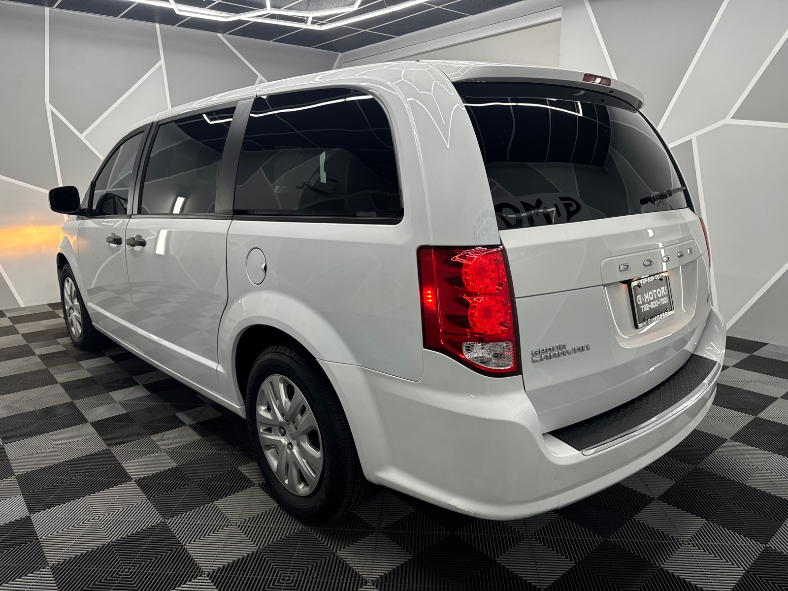 2019 Dodge Grand Caravan Passenger SE Plus Minivan 4D 5