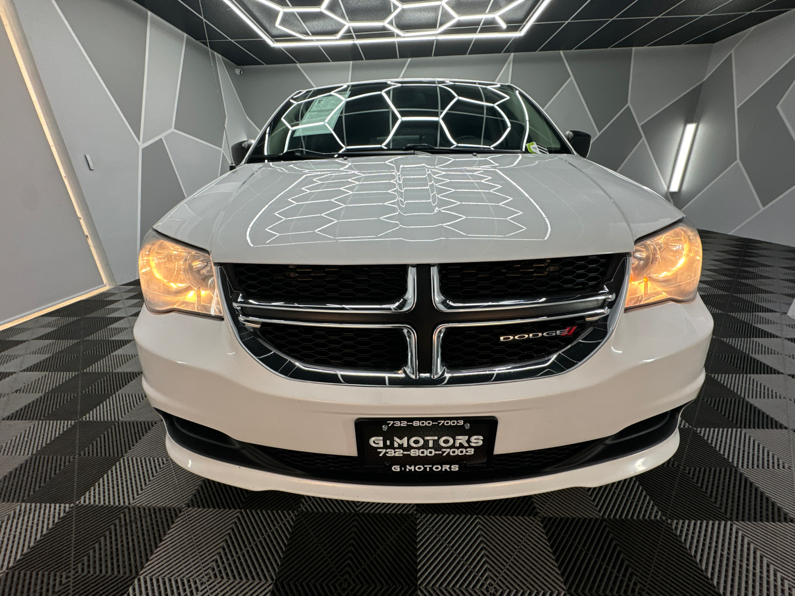 2019 Dodge Grand Caravan Passenger SE Plus Minivan 4D 15