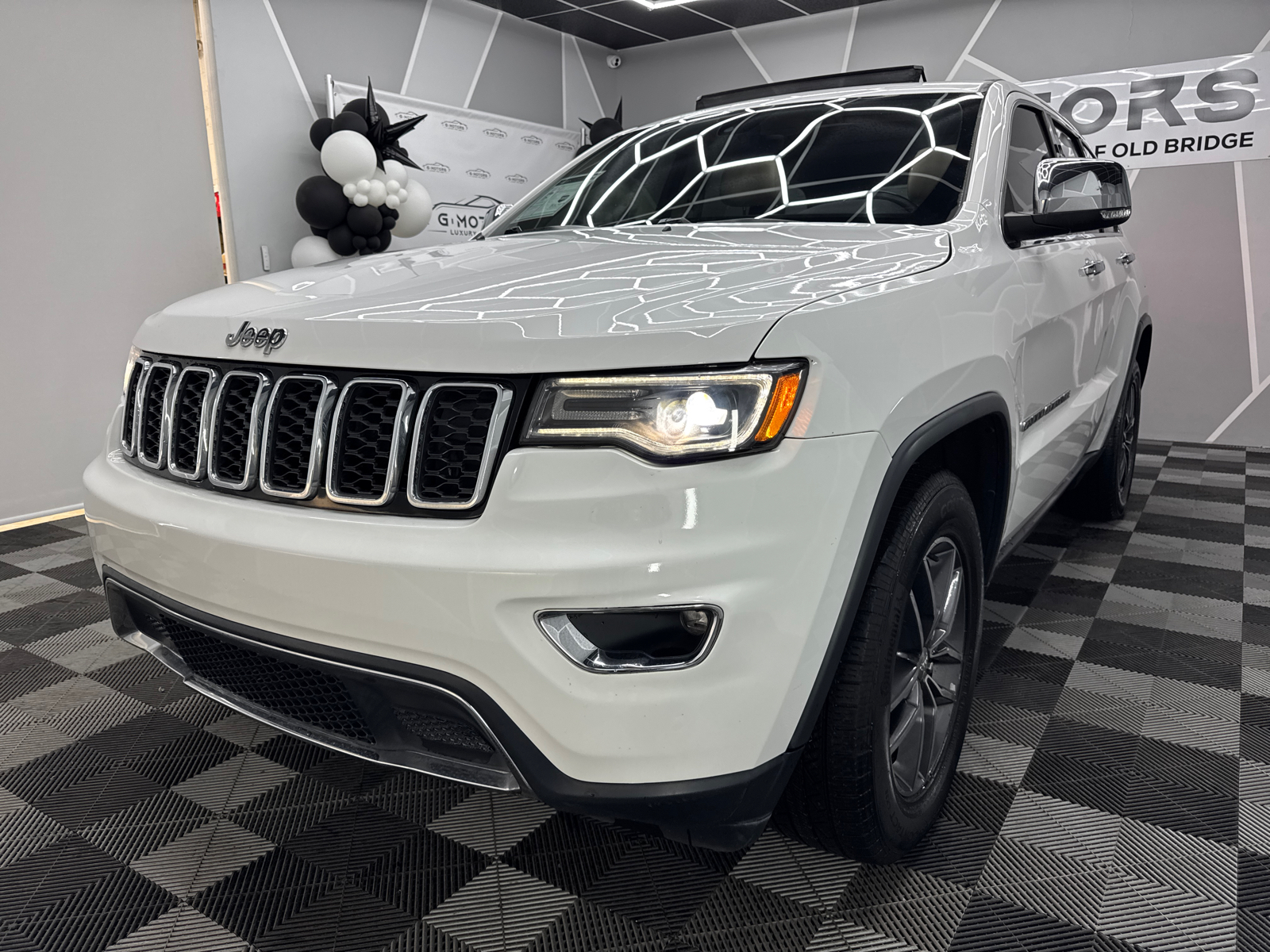 2017 Jeep Grand Cherokee Limited 75th Anniversary Edition Sport Utility 4D 17