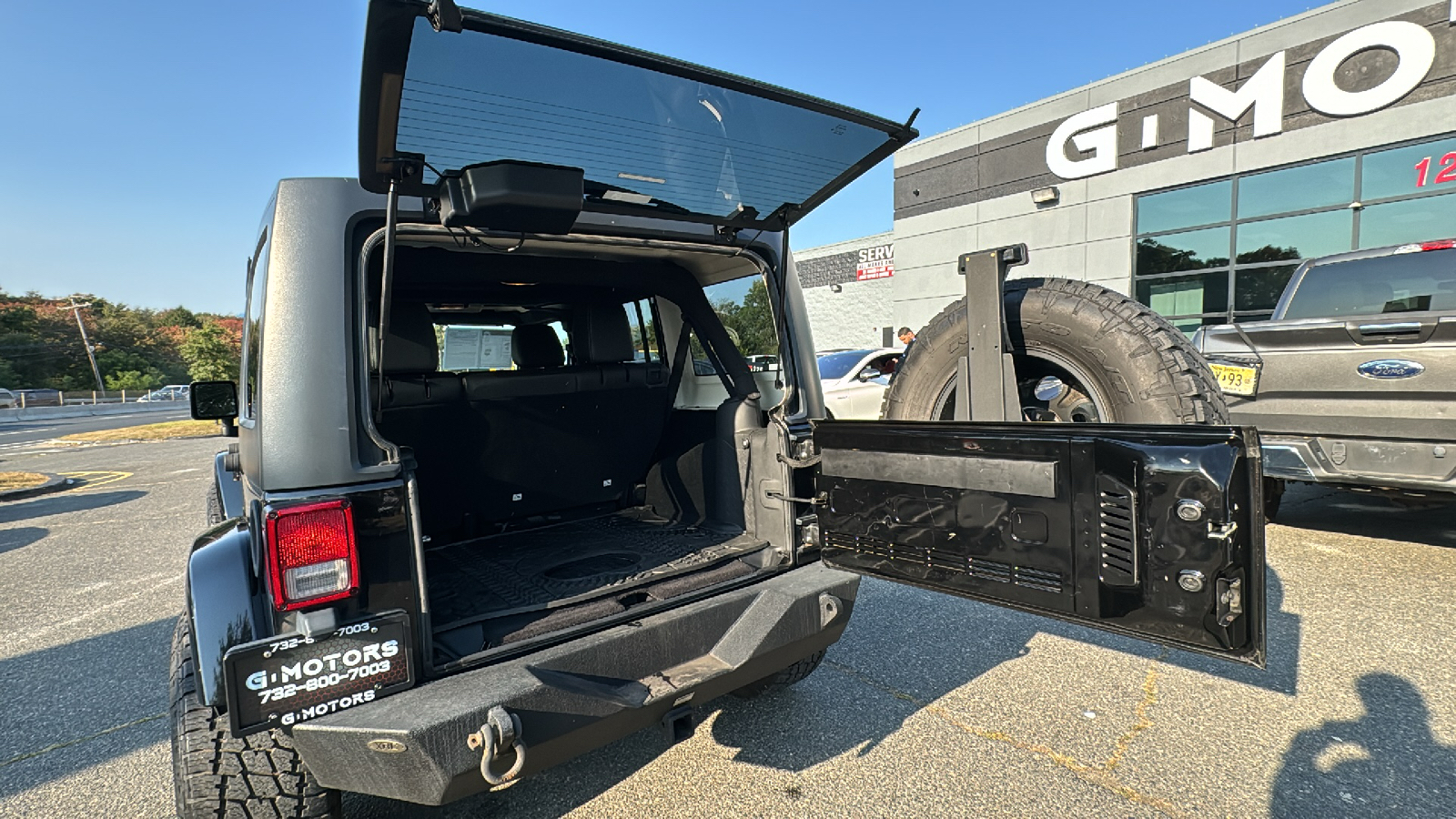 2015 Jeep Wrangler Unlimited Sahara Sport Utility 4D 20