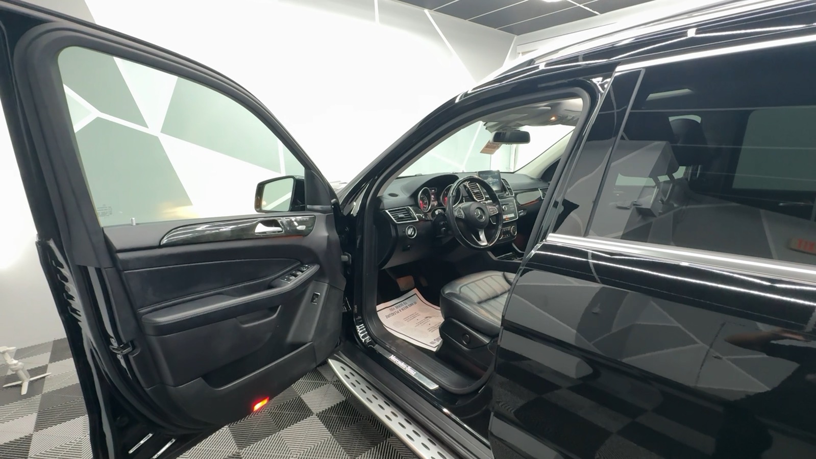2017 Mercedes-Benz GLS GLS 450 Sport Utility 4D 33