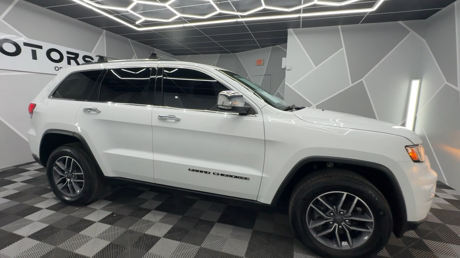 2019 Jeep Grand Cherokee Limited Sport Utility 4D 13