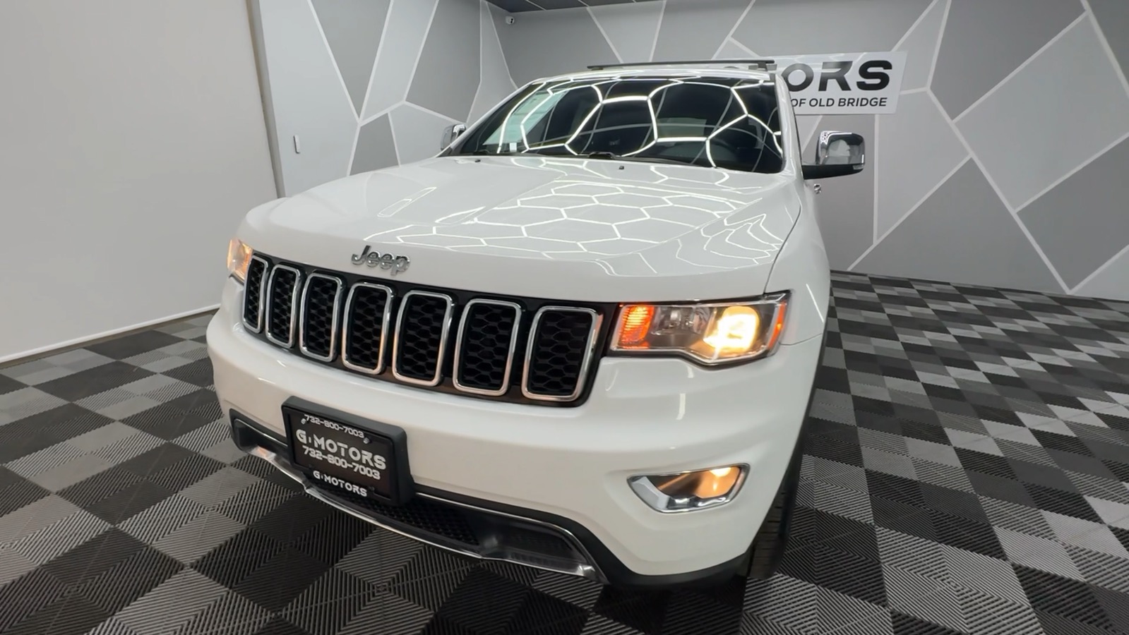 2019 Jeep Grand Cherokee Limited Sport Utility 4D 17