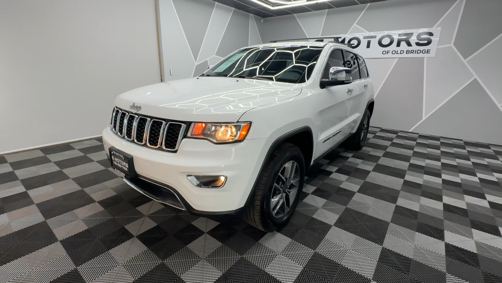 2019 Jeep Grand Cherokee Limited Sport Utility 4D 18