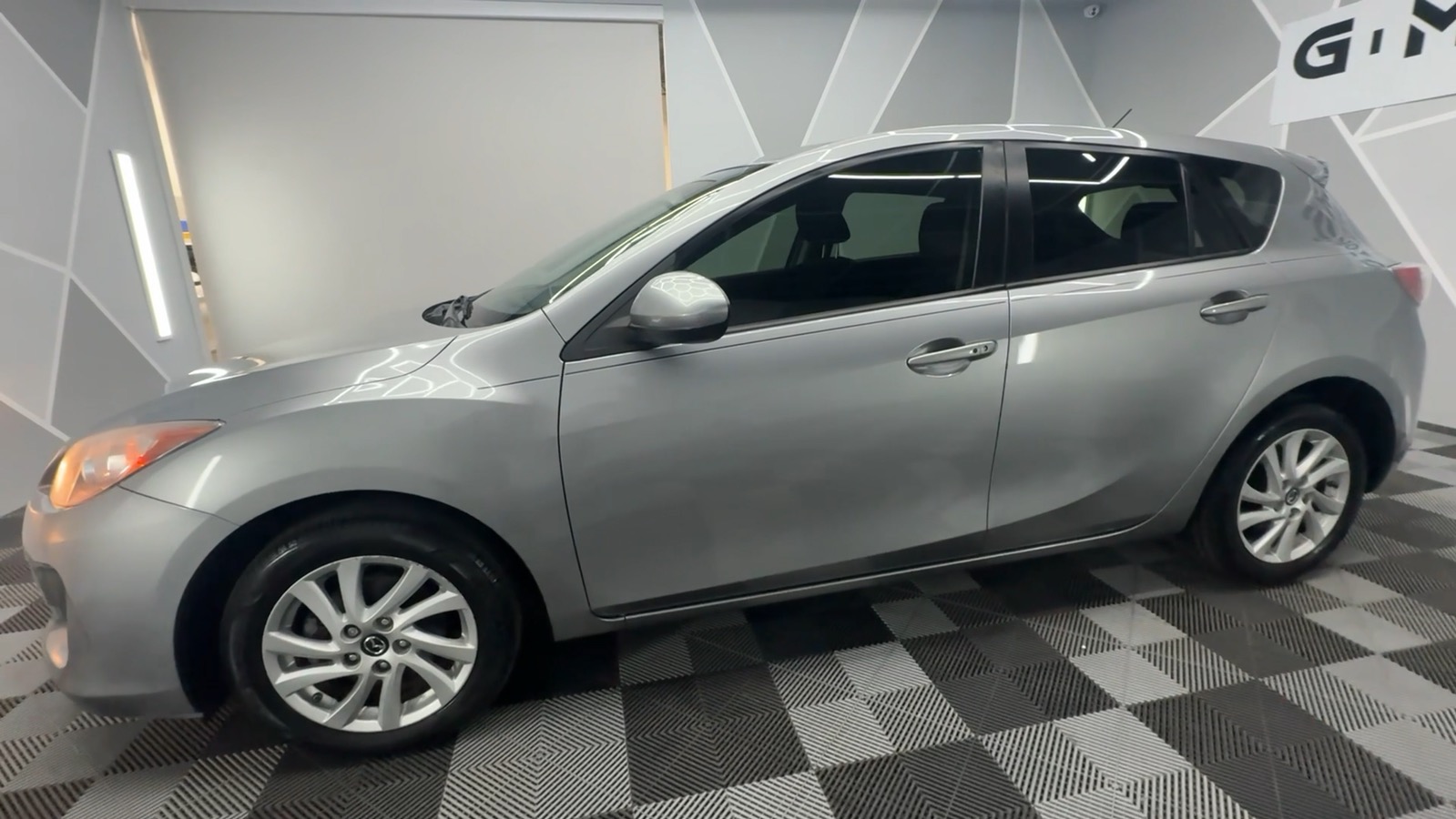 2013 MAZDA MAZDA3 i Touring Hatchback 4D 3