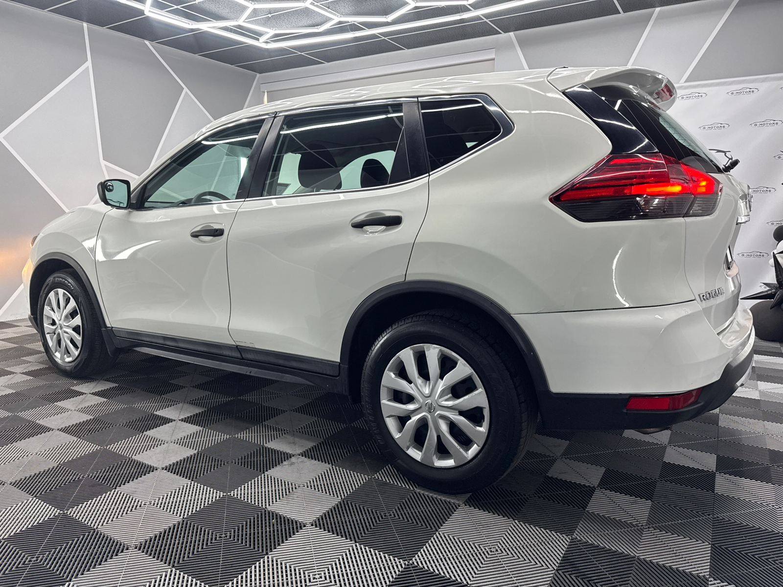 2017 Nissan Rogue SV Sport Utility 4D 4