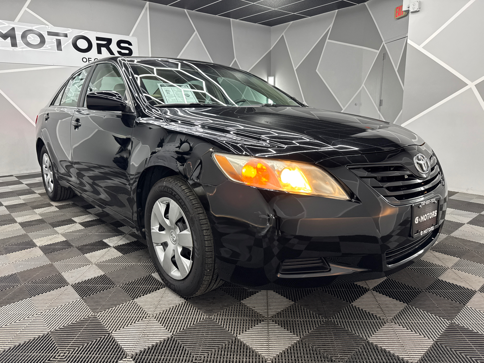 2009 Toyota Camry LE Sedan 4D 13