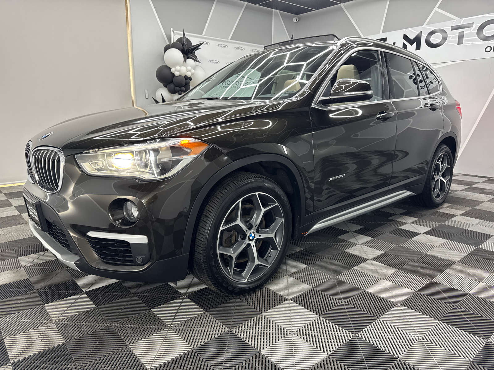 2016 BMW X1  2