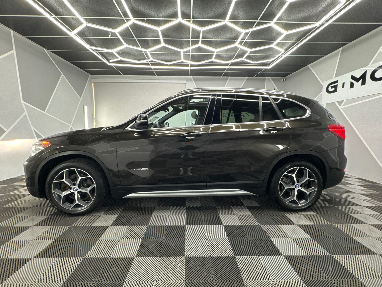 2016 BMW X1  3