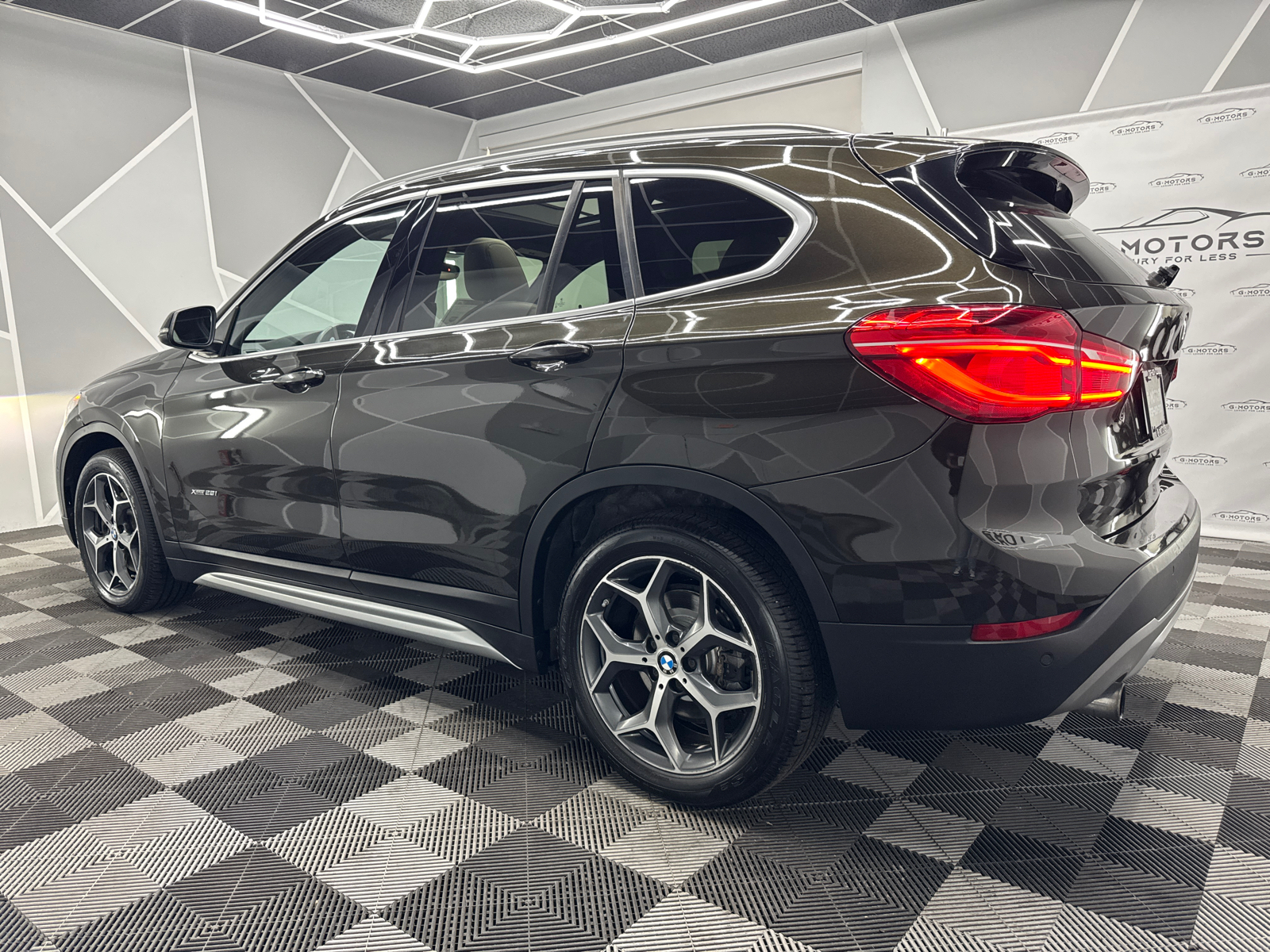 2016 BMW X1  4