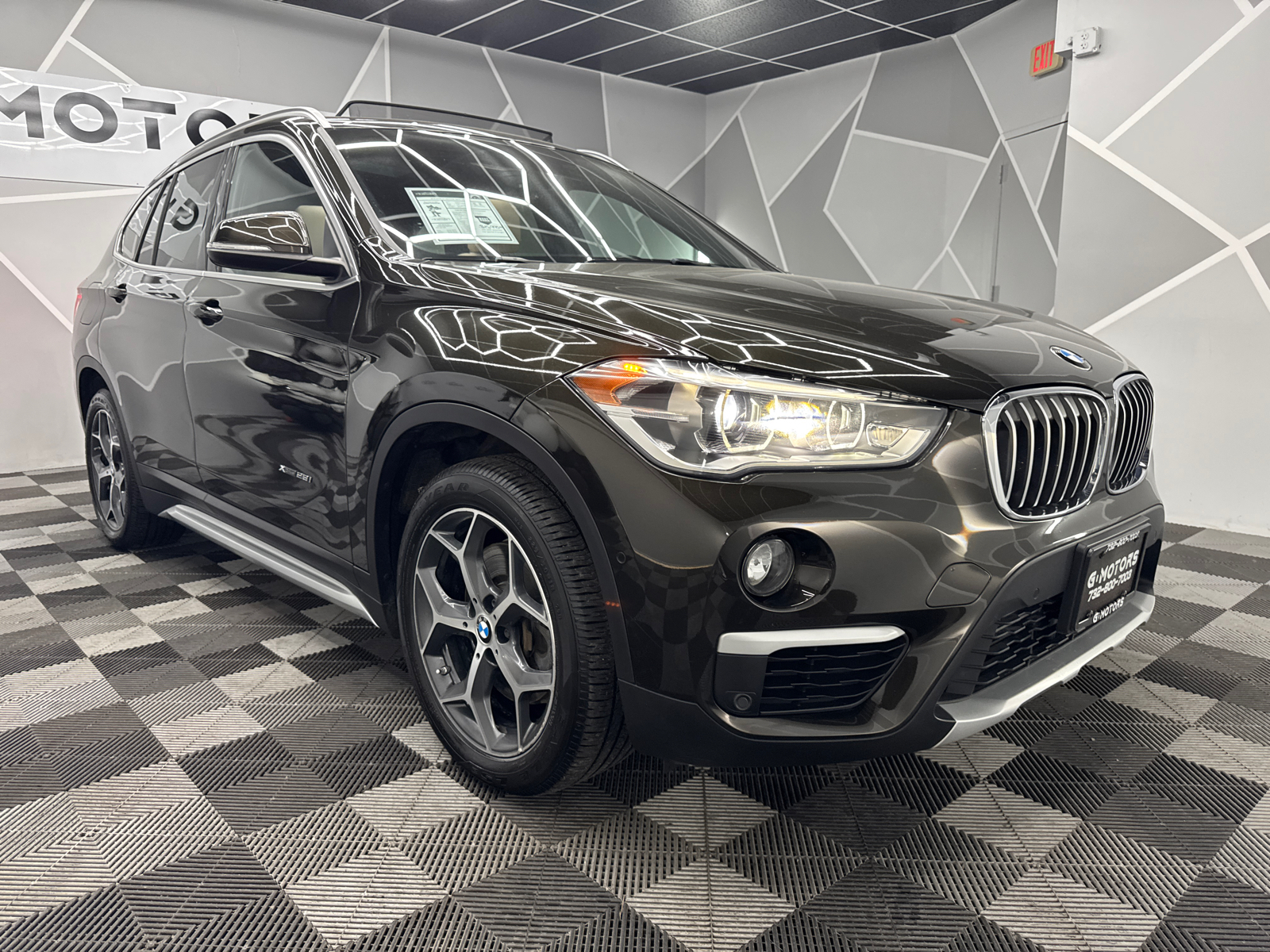 2016 BMW X1  13