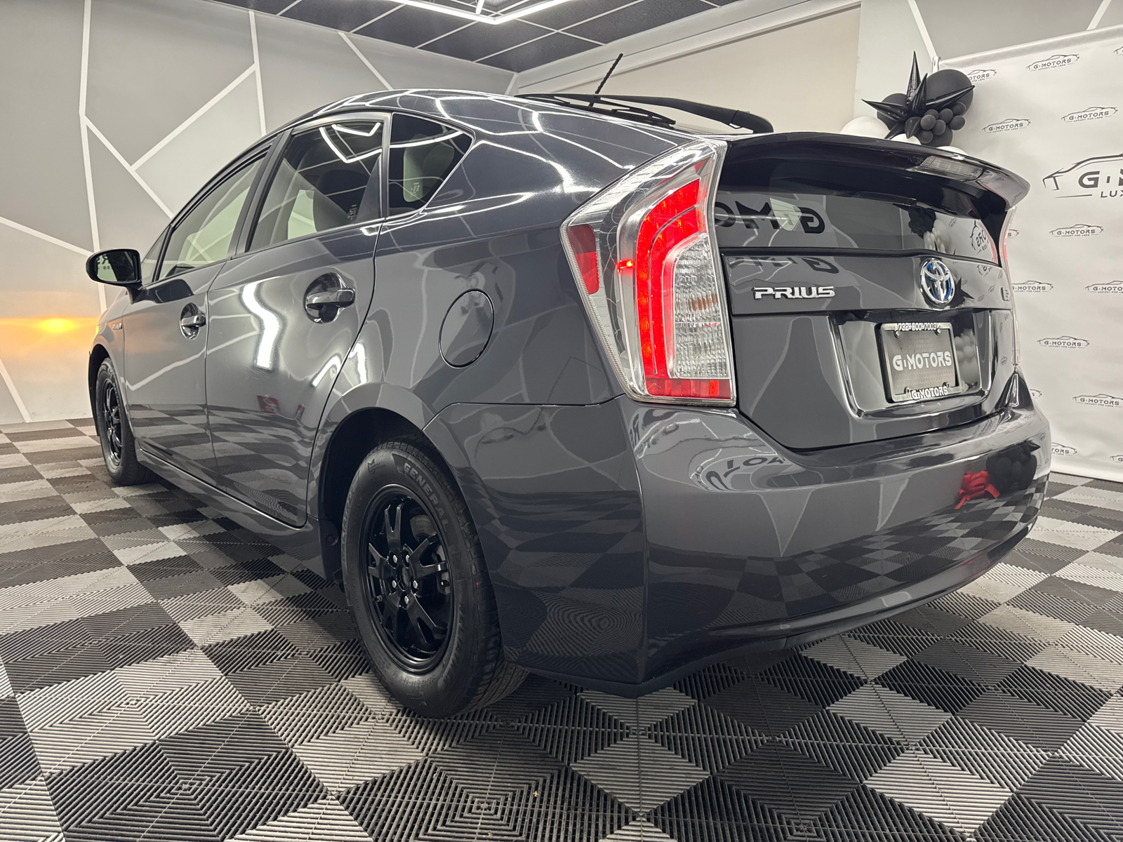 2015 Toyota Prius Two Hatchback 4D 5