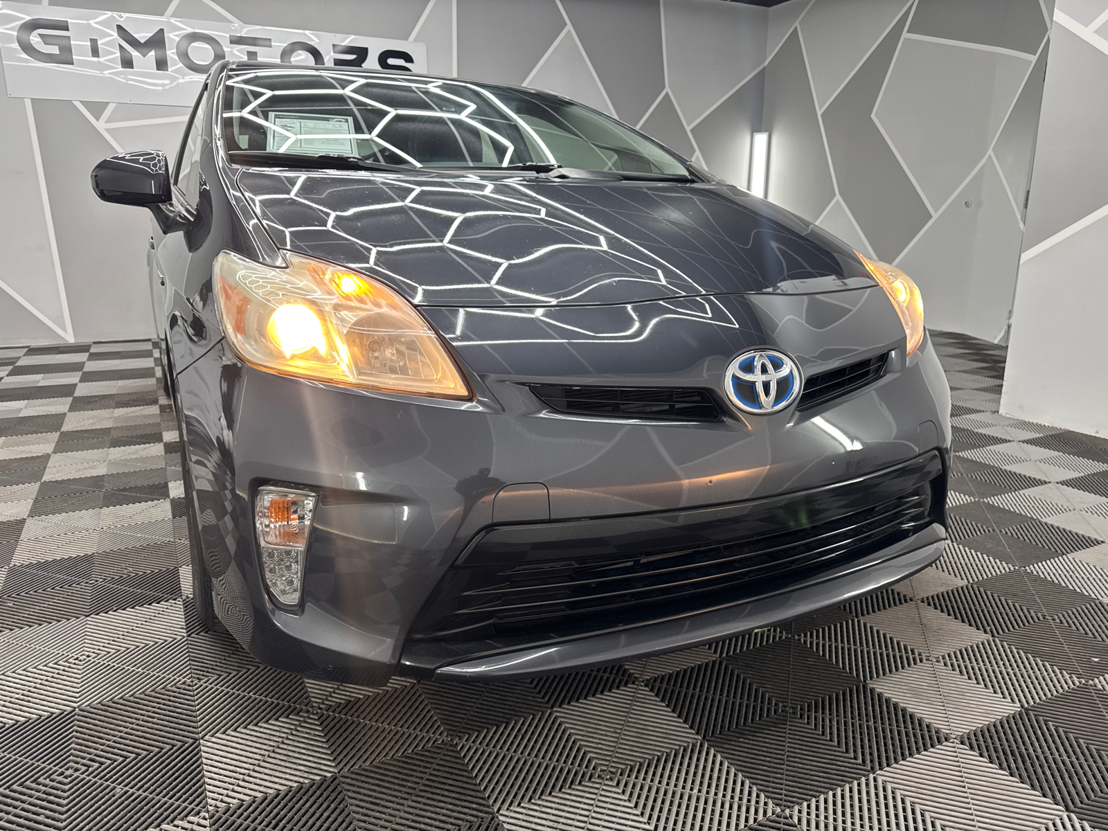 2015 Toyota Prius Two Hatchback 4D 14