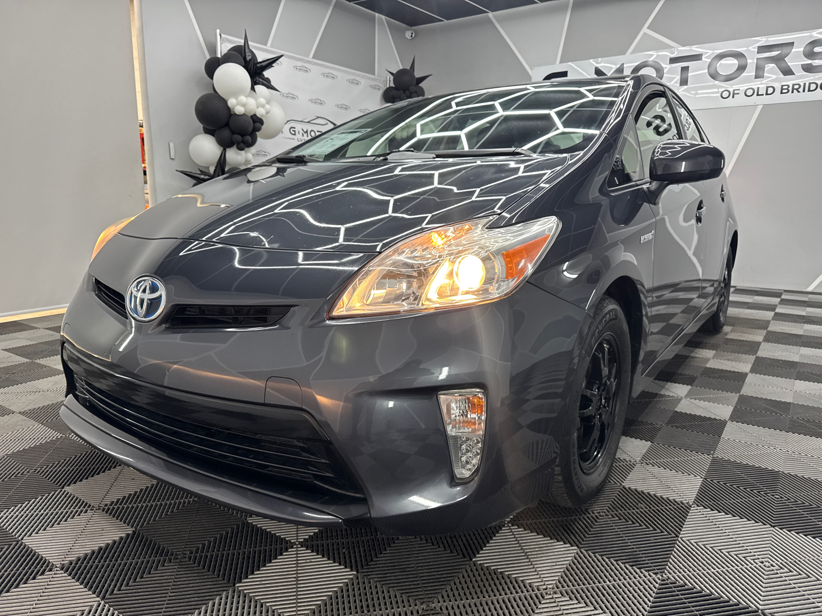 2015 Toyota Prius Two Hatchback 4D 17