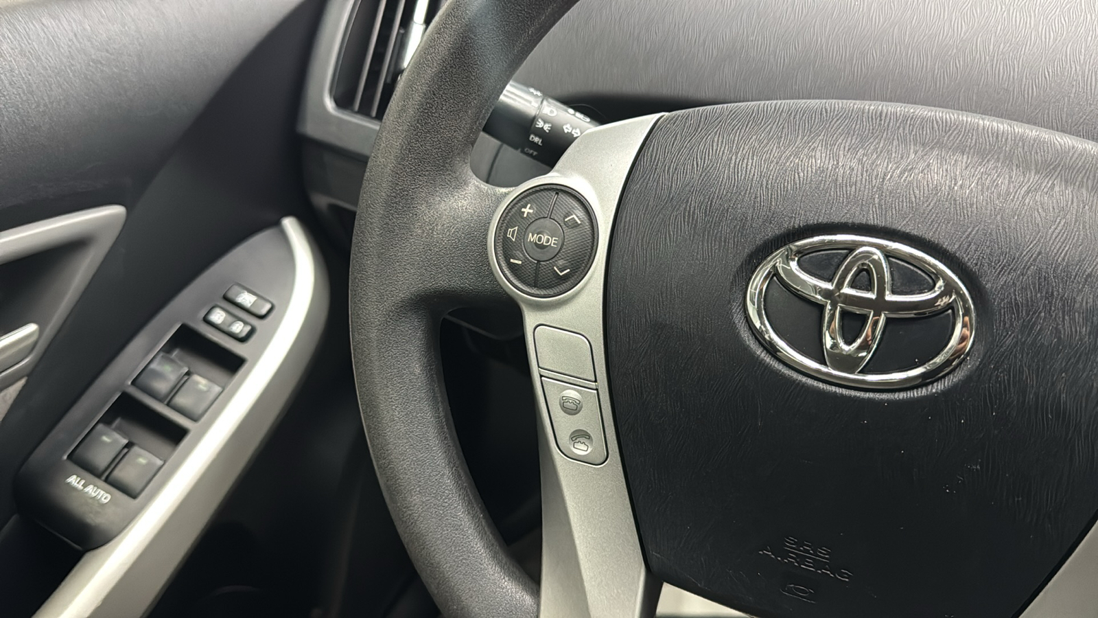 2015 Toyota Prius Two Hatchback 4D 42