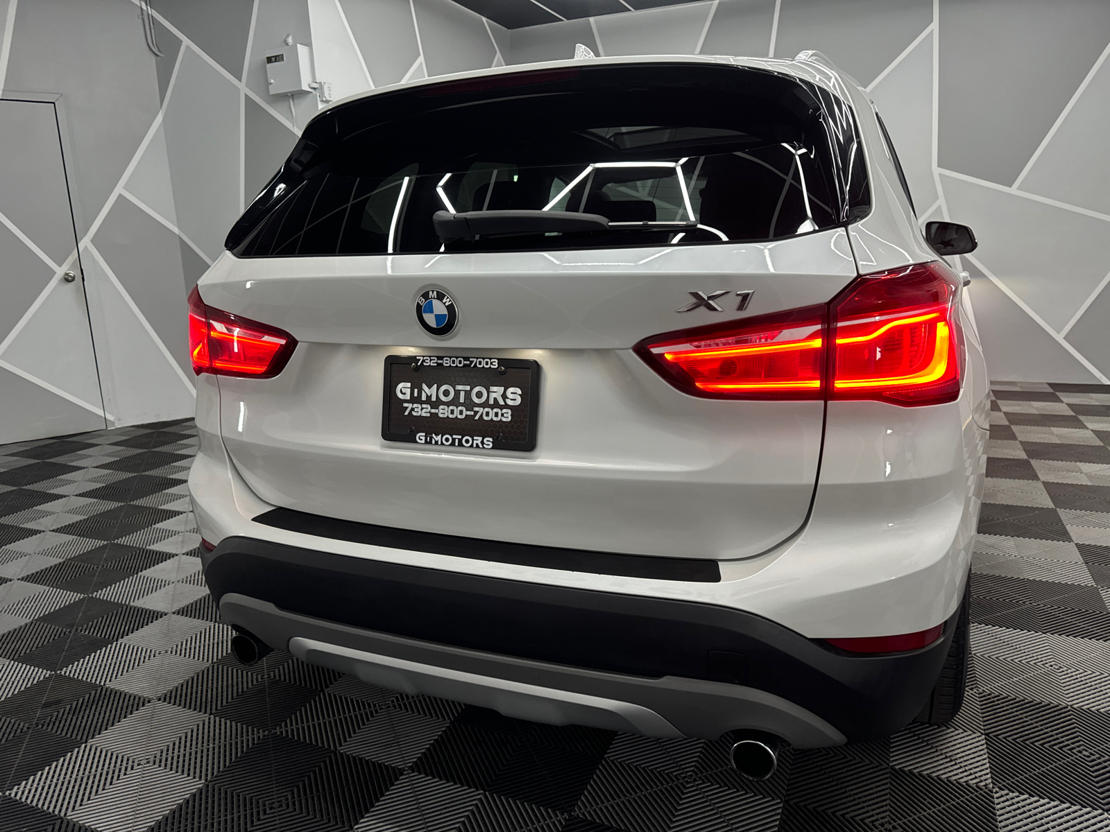 2016 BMW X1 xDrive28i Sport Utility 4D 8