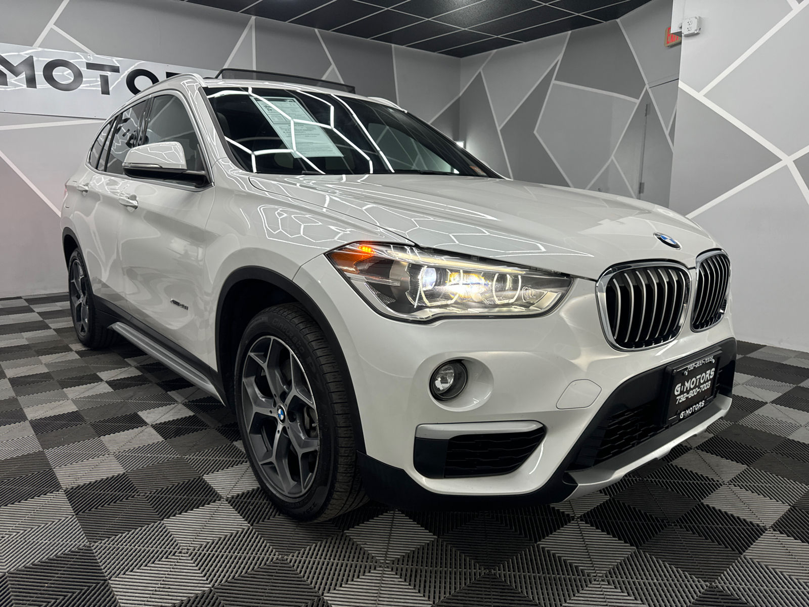 2016 BMW X1 xDrive28i Sport Utility 4D 13