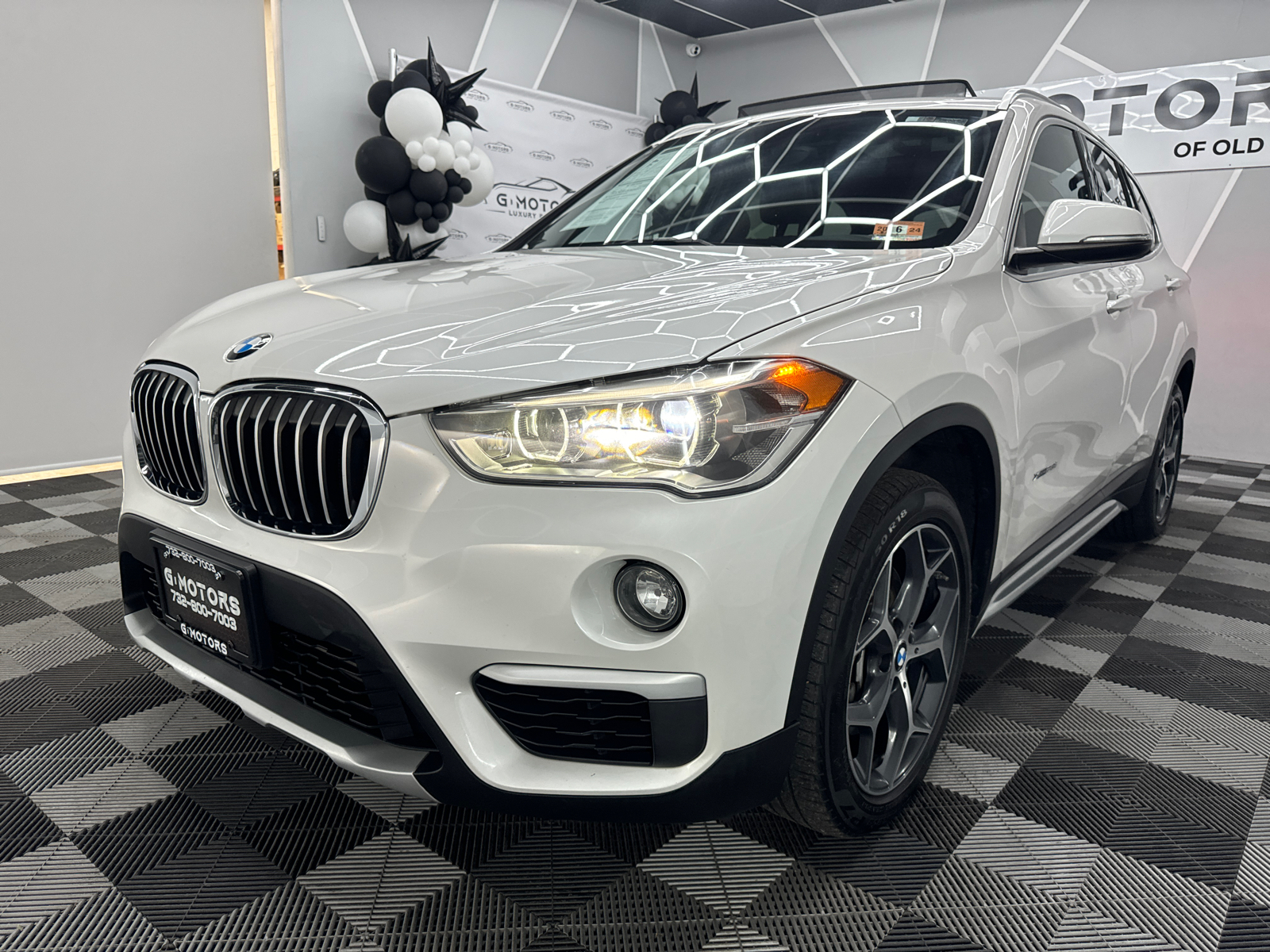 2016 BMW X1 xDrive28i Sport Utility 4D 17