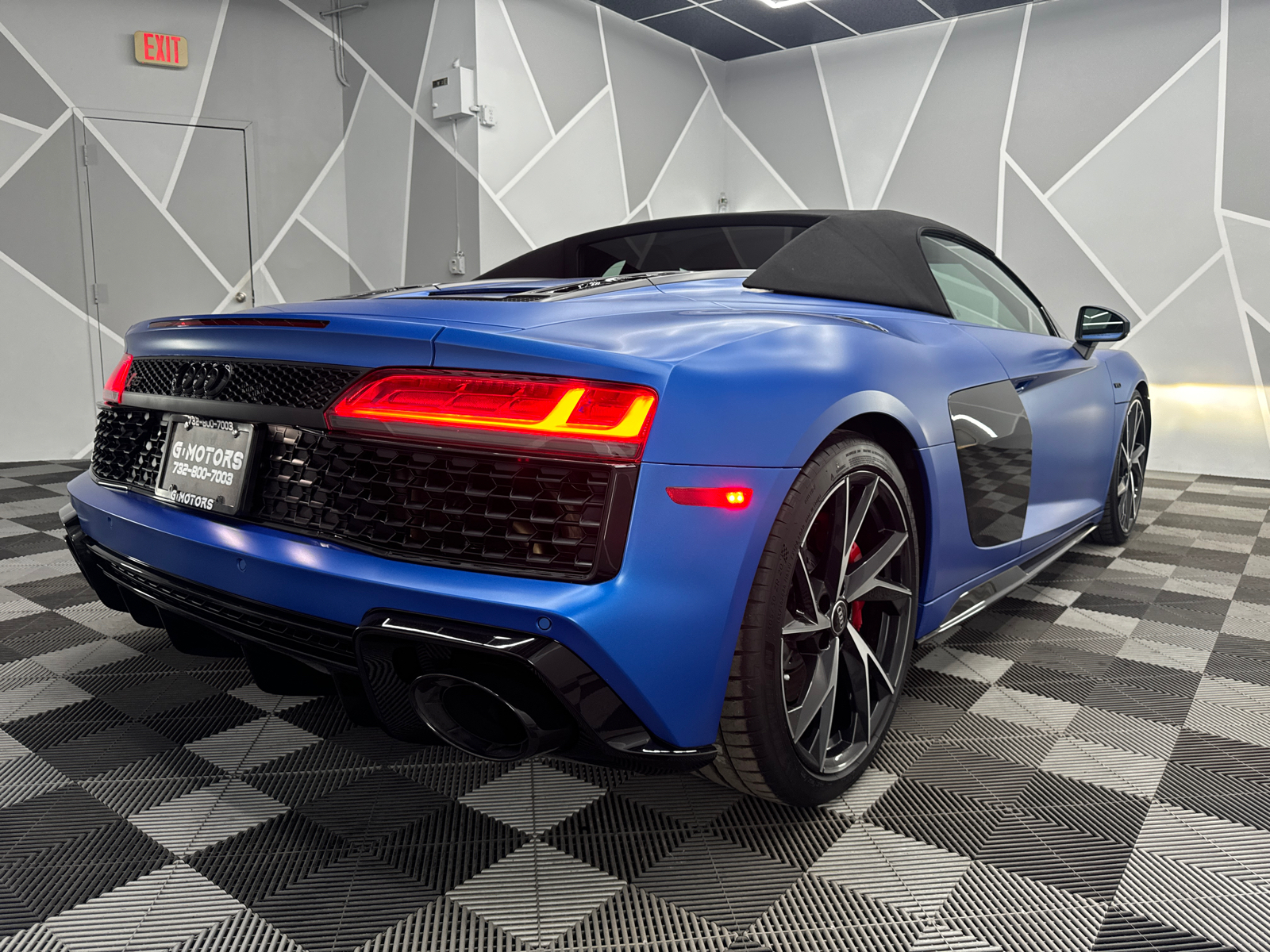 2023 Audi R8 V10 Performance Spyder Cabriolet 2D 5