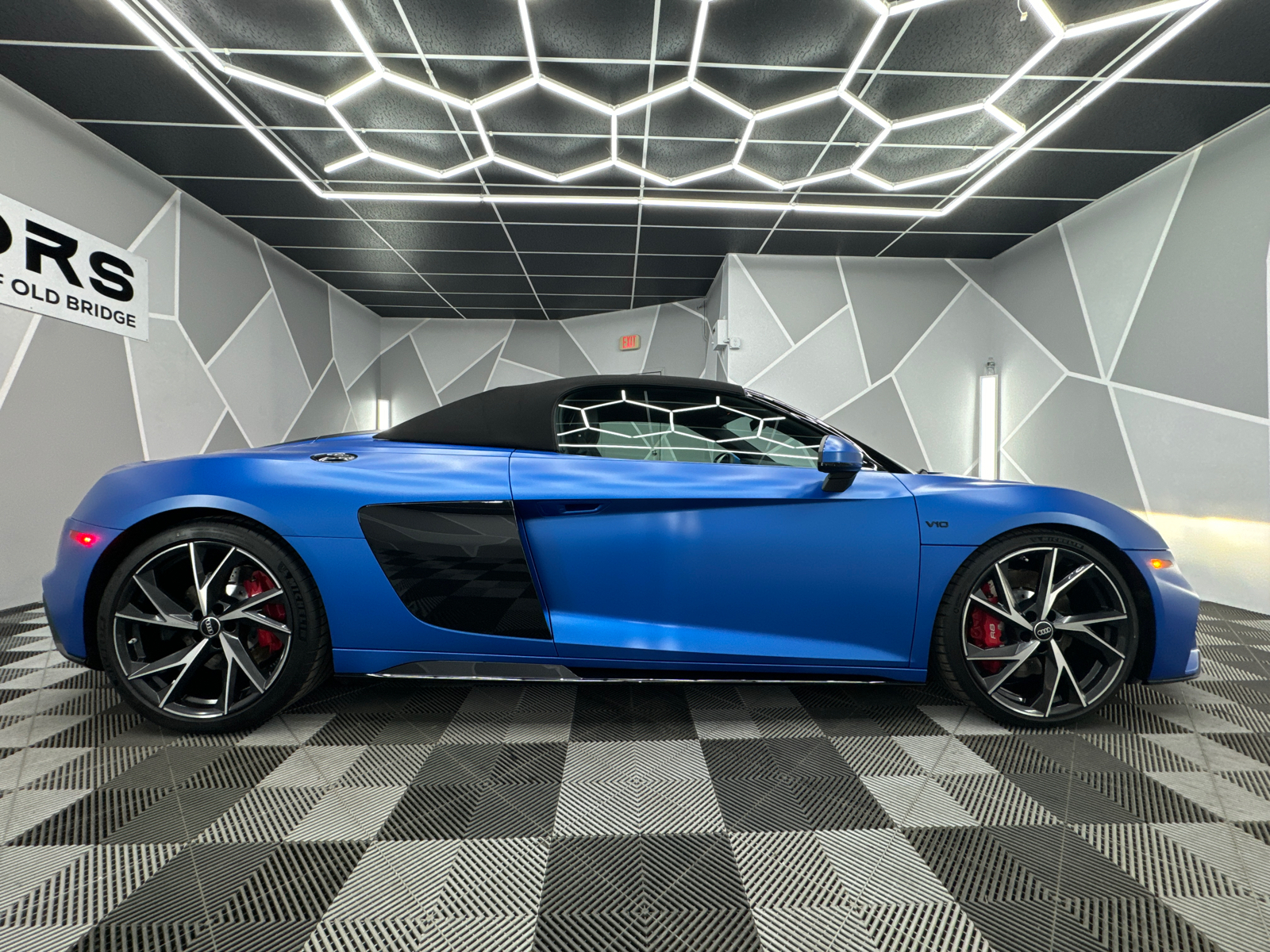 2023 Audi R8 V10 Performance Spyder Cabriolet 2D 6