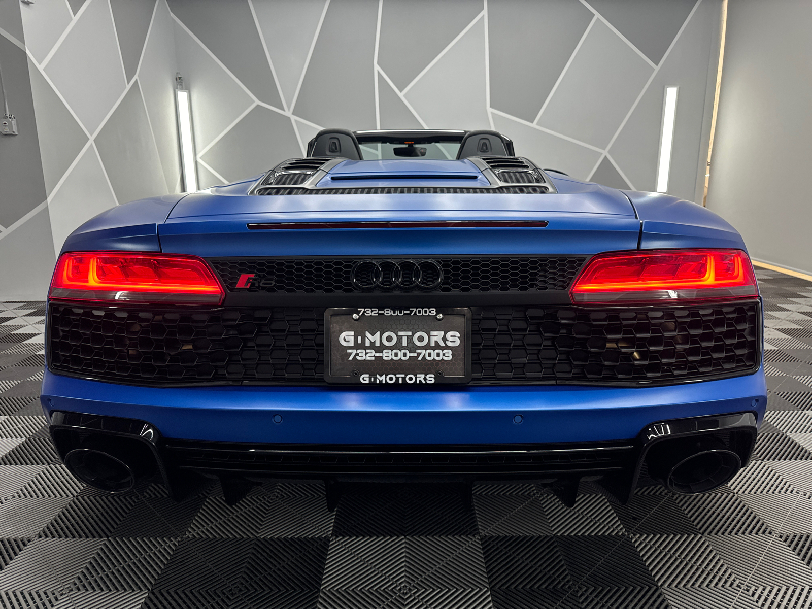 2023 Audi R8 V10 Performance Spyder Cabriolet 2D 12