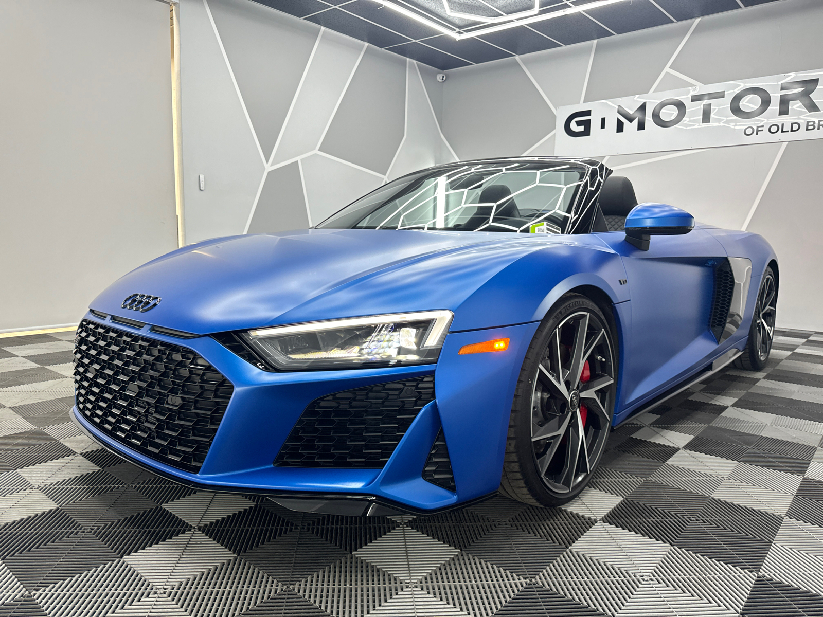 2023 Audi R8 V10 Performance Spyder Cabriolet 2D 17