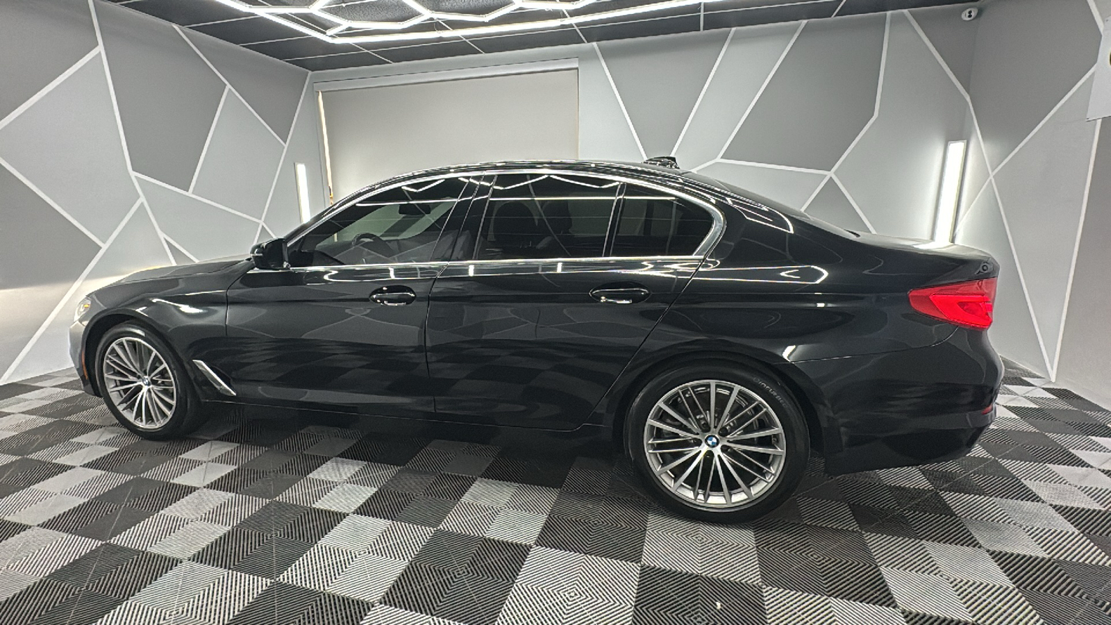 2019 BMW 5 Series 530i xDrive Sedan 4D 4