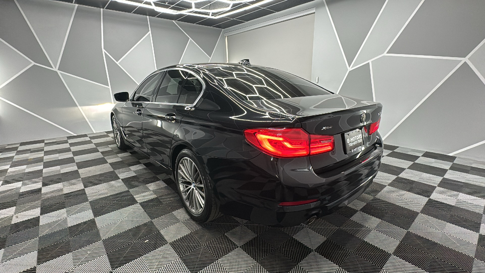 2019 BMW 5 Series 530i xDrive Sedan 4D 5