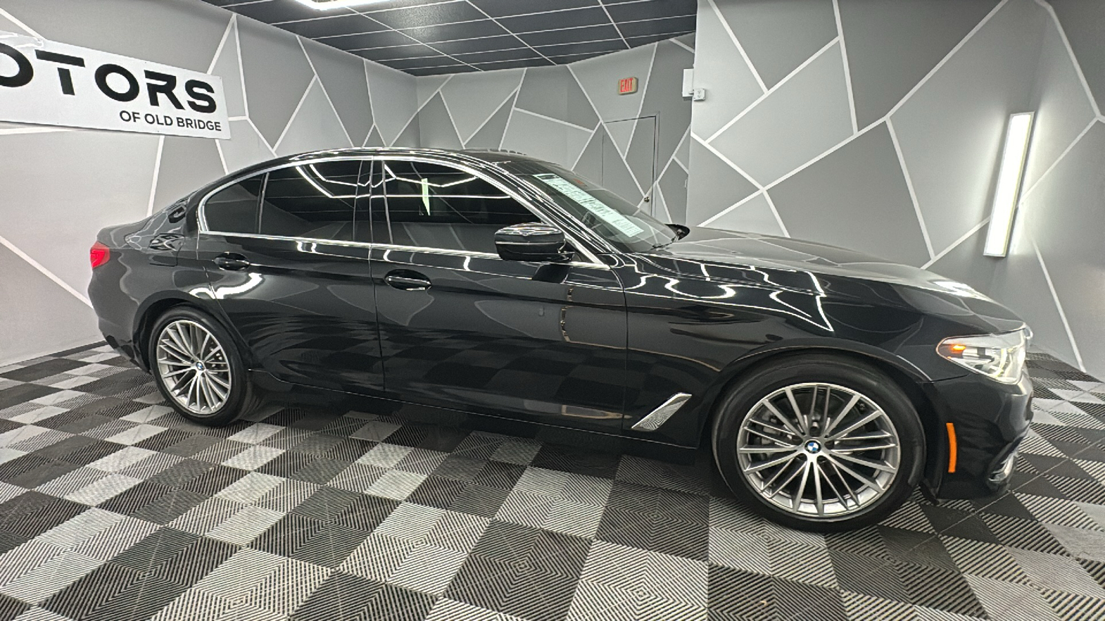 2019 BMW 5 Series 530i xDrive Sedan 4D 12