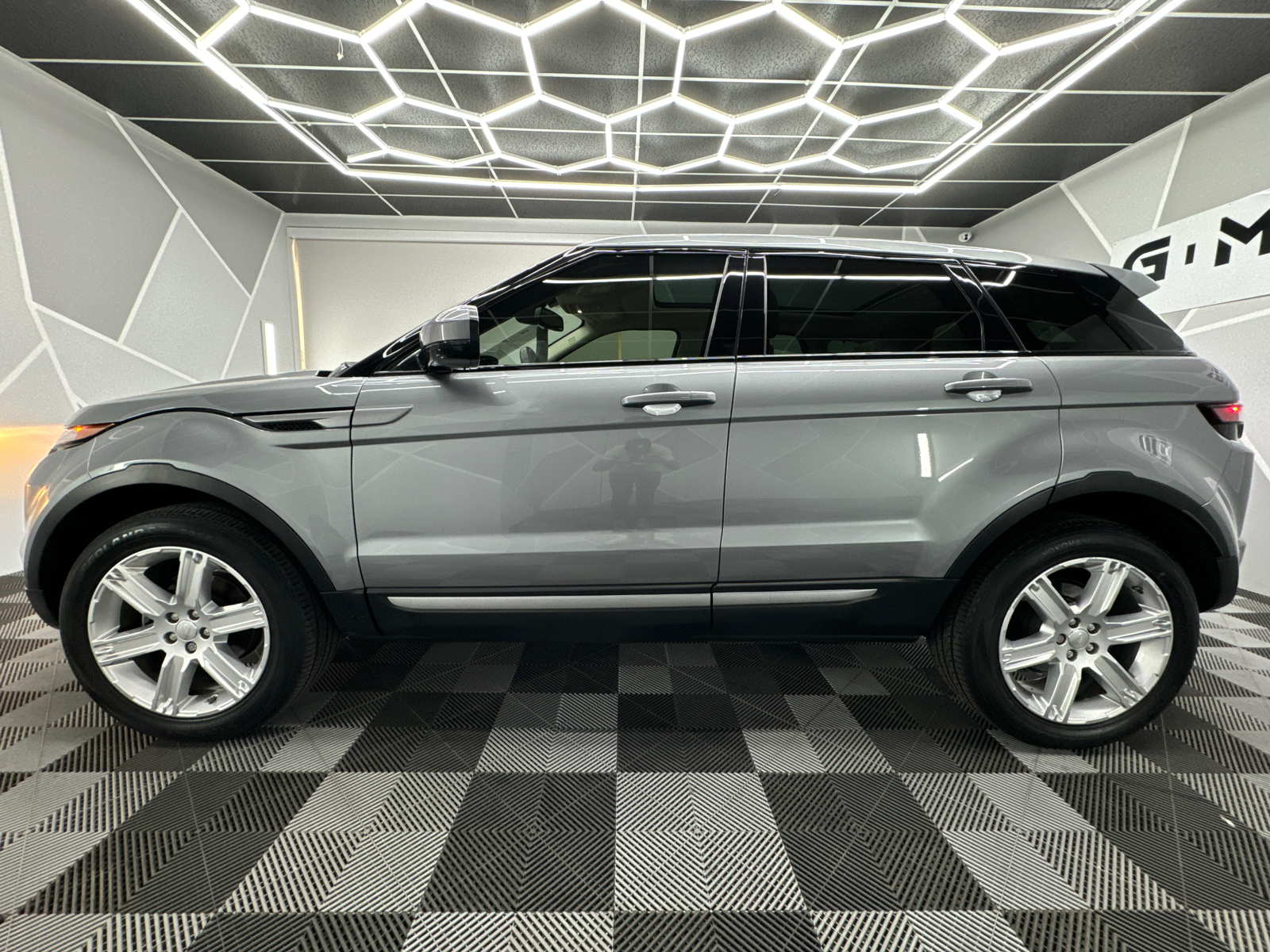 2015 Land Rover Range Rover Evoque Pure Plus Sport Utility 4D 3