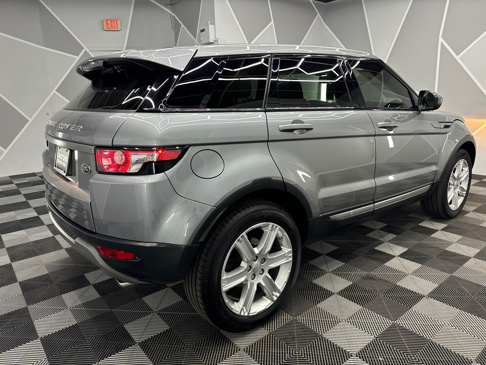 2015 Land Rover Range Rover Evoque Pure Plus Sport Utility 4D 10