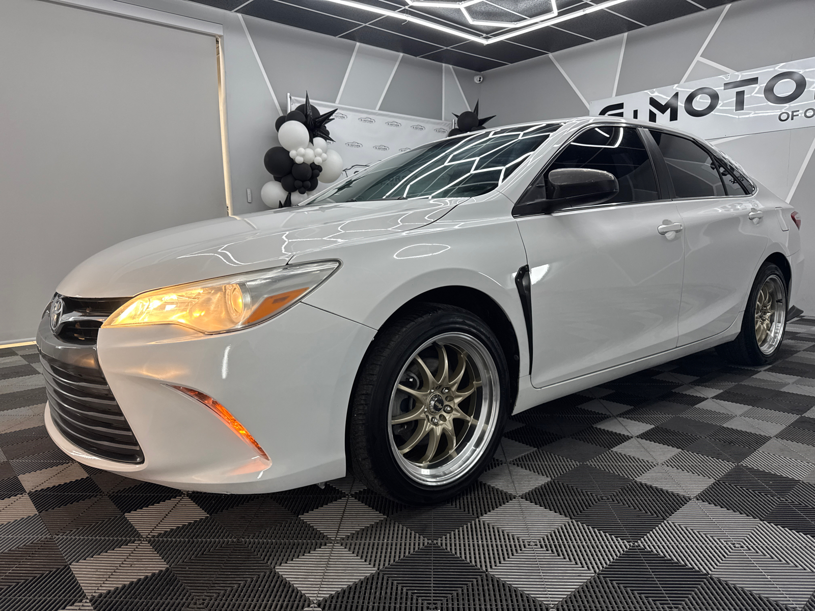 2015 Toyota Camry LE Sedan 4D 2