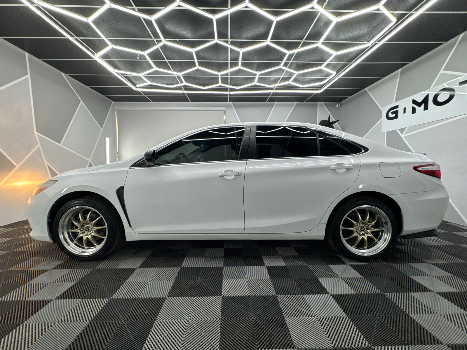 2015 Toyota Camry LE Sedan 4D 3