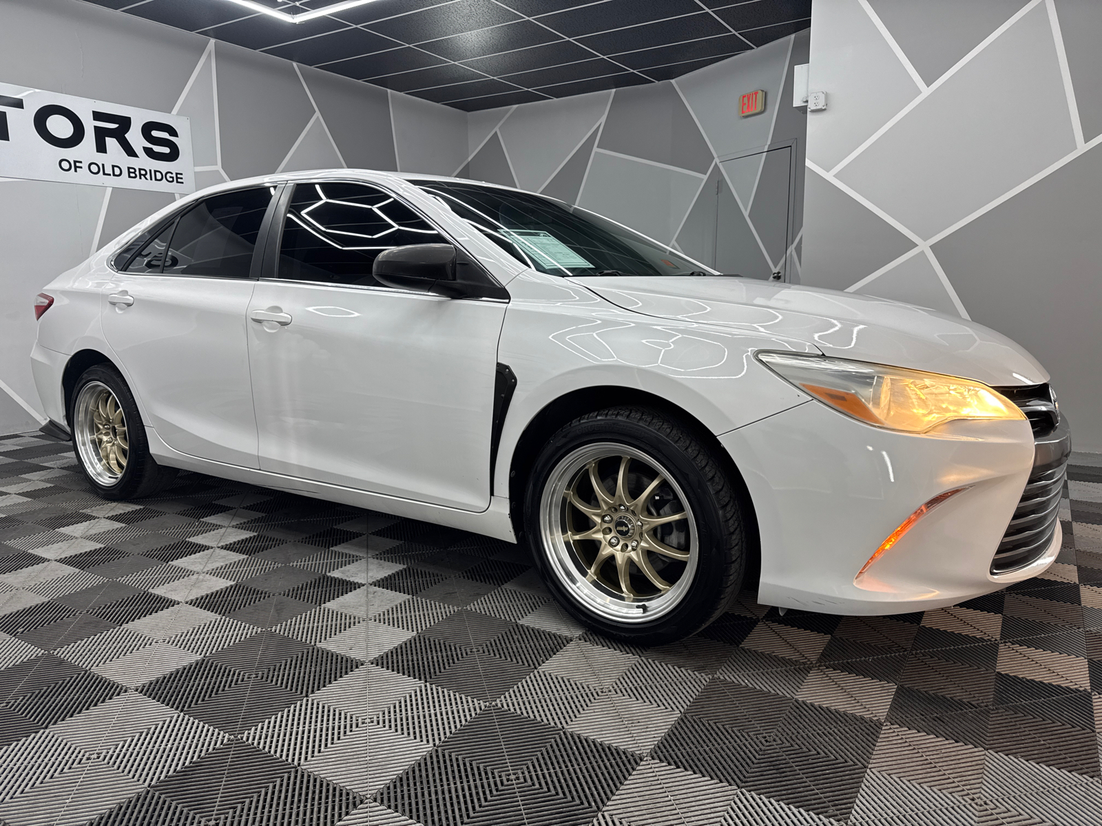 2015 Toyota Camry LE Sedan 4D 12