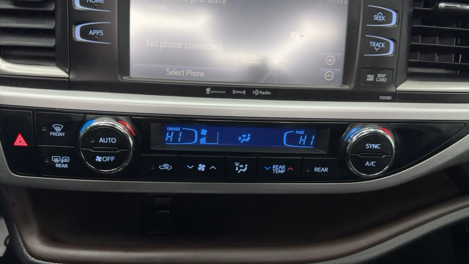2019 Toyota Highlander XLE Sport Utility 4D 59